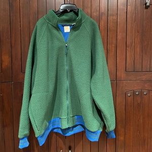 Oversize lives Sherpa jacket